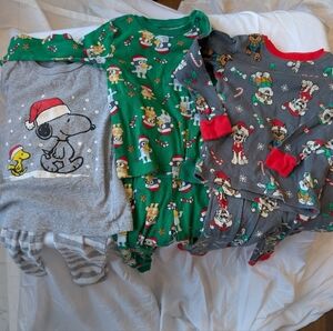 ☃️ 3 Pairs - Holiday Character Pajamas in 3T